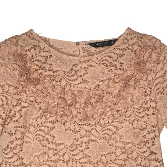 Zara Ruffled Guipure Lace Top Blush Beige Size Small NEW - Picture 3 of 11